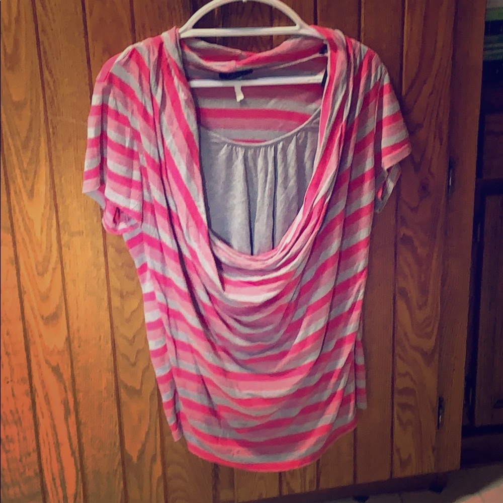 Stripped short sleeve shirt